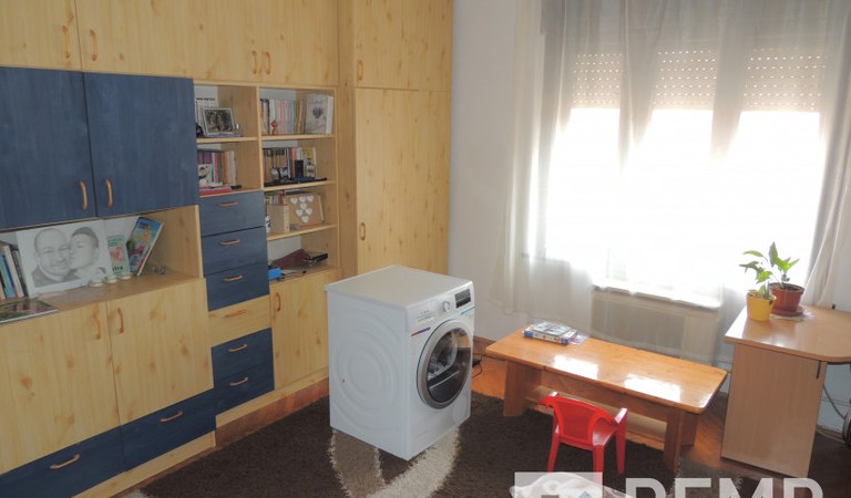Pécsett a belváros Egyetemváros határán 1.emeleti 80m2-es lakás eladó! – 1. ingatlanfotó