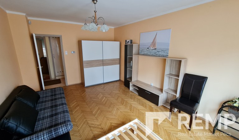 Flat for rent next to Kossuth square – 1. property photo