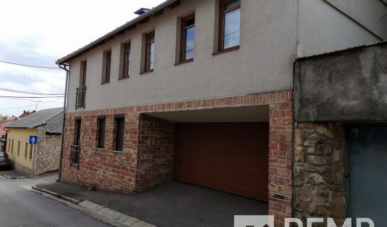 Kiadó kertkapcsolatos lakás a Tettye lábánál! – 1. ingatlanfotó