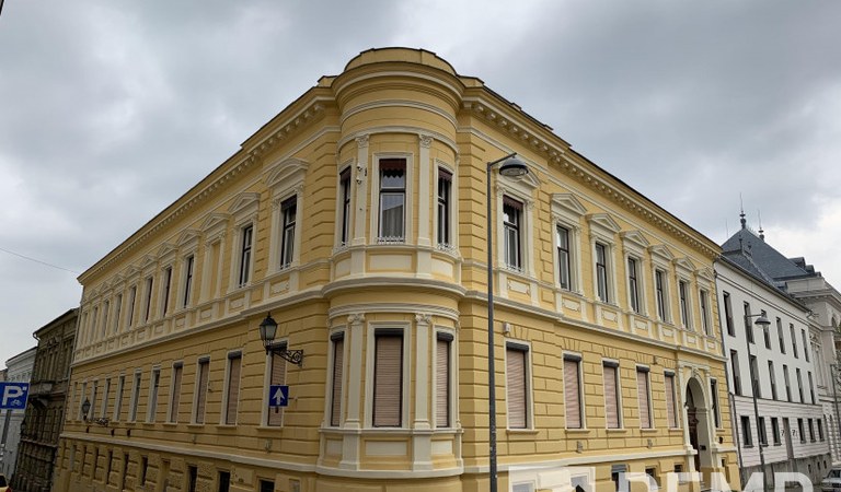 Kiadó lakás közvetlenül a Széchenyi tér mellett – 1. ingatlanfotó