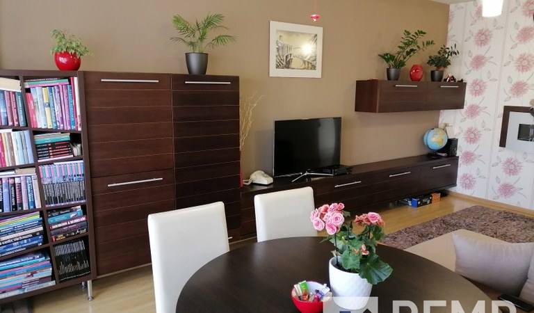 Pécs kertvárosban 58 m2-es felújított lakás eladó – 1. ingatlanfotó