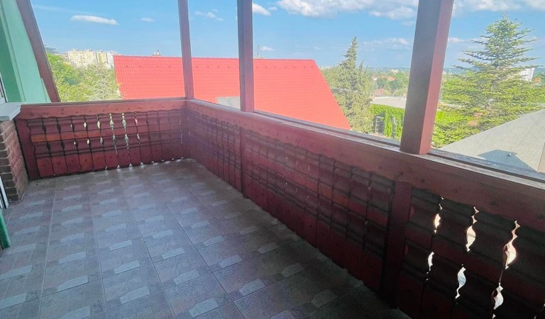 Pécsett az Orvosi Egyetem közvetlen közelében eladó családi ház! – 2. ingatlanfotó