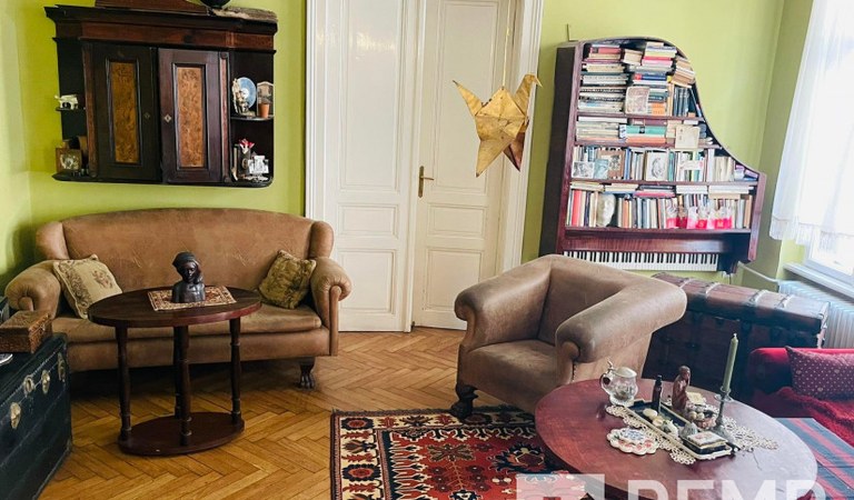 Eladó önálló, kertkapcsolattal rendelkező polgári családi ház a történelmi belváros szívében! – 3. ingatlanfotó