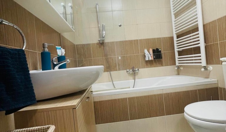 Pécsett a Bálicsi út elején kiadó egy szuper kis garzonlakás, erkéllyel. – 2. property photo