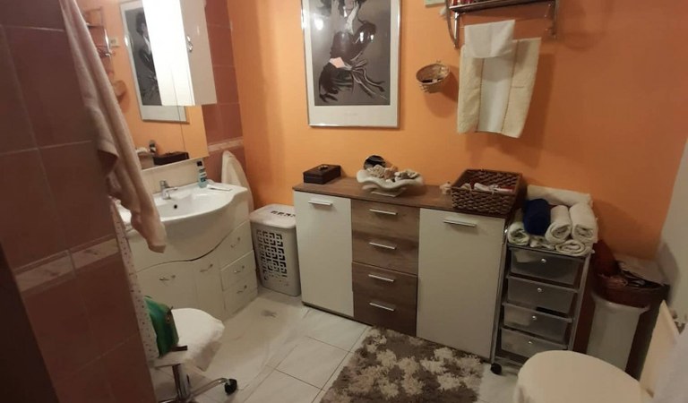 Kozármislenyhez közel barátságos szép környezetben családi sorház eladó – 2. property photo