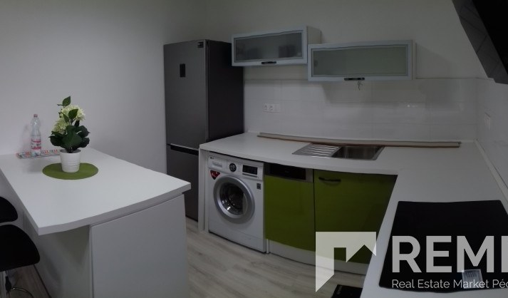 Kiadó az Orvosi egyetemtől 200 méterre egy gyönyörű újépítésű luxuslakás – 3. property photo