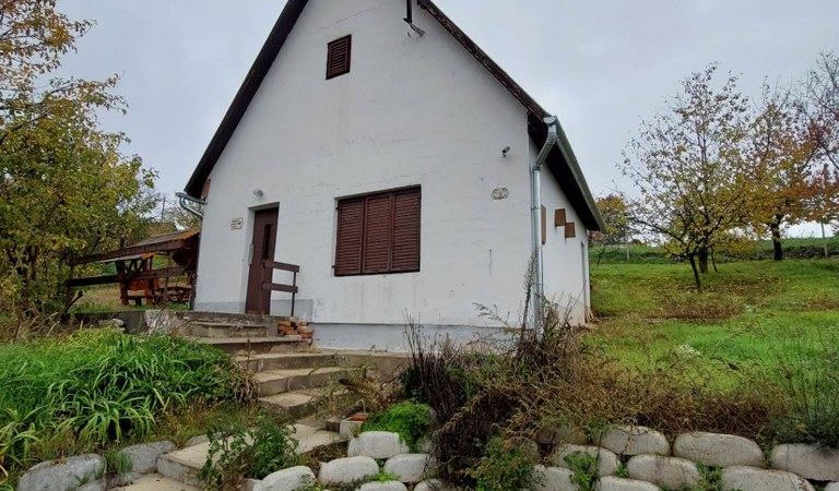 Panorámás hétvégi ház telekkel eladó – 1. ingatlanfotó
