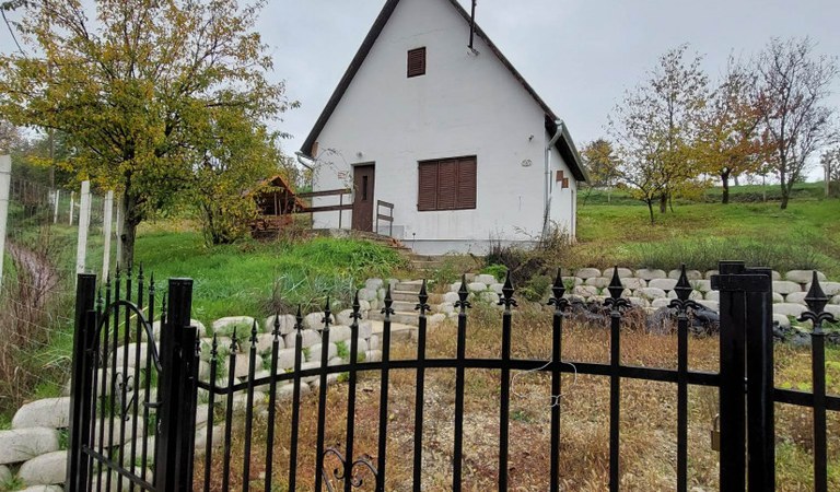 Panorámás hétvégi ház telekkel eladó – 2. ingatlanfotó