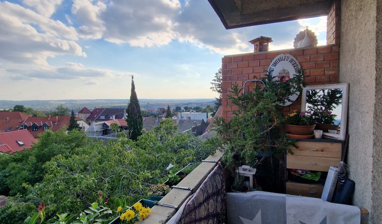 Pécs Mecsekoldalban örök panorámás , 2.emeleti lakás eladó! – 1. ingatlanfotó