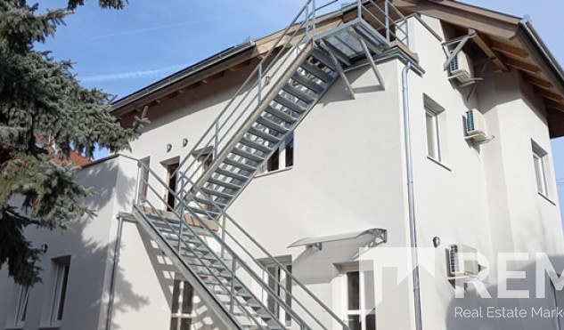 Kiadó Pécsen az Orvosi Egyetem közvetlen közelében egy újszerű lakás terasszal! – 2. property photo