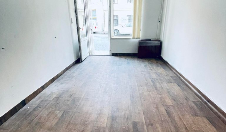 Irodát vagy kis üzlethelyiséget keres? – 1. ingatlanfotó