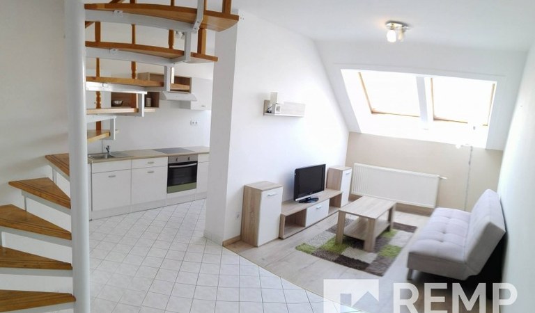 Flat for rent in Alkotmány street – 1. property photo