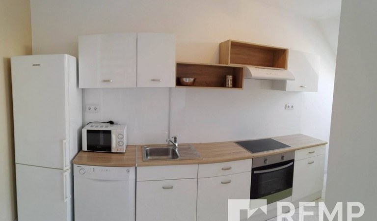 Flat for rent in Alkotmány street – 3. property photo