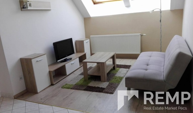 Flat for rent in Alkotmány street – 2. property photo