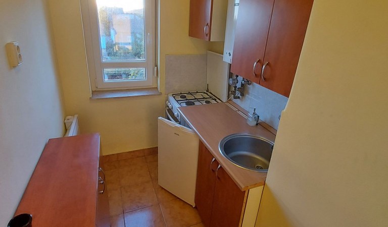 Pécsett a József Attila utcában garzon lakás kiadó! – 1. property photo
