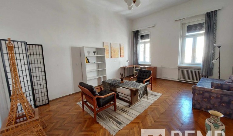 Kiadó belvárosi lakás – 1. property photo