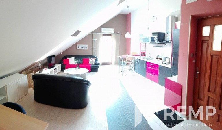 Flat for rent in Hungária street – 3. property photo