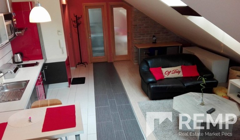 Flat for rent in Hungária street – 2. property photo