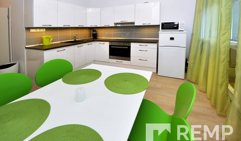Renovated flat for rent next to POTE – 1. property photo