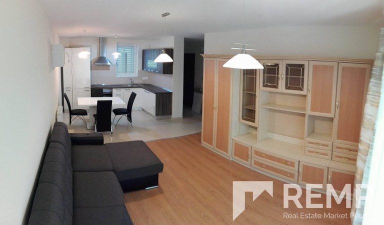 Flat for rent in Megyeri square – 2. ingatlanfotó