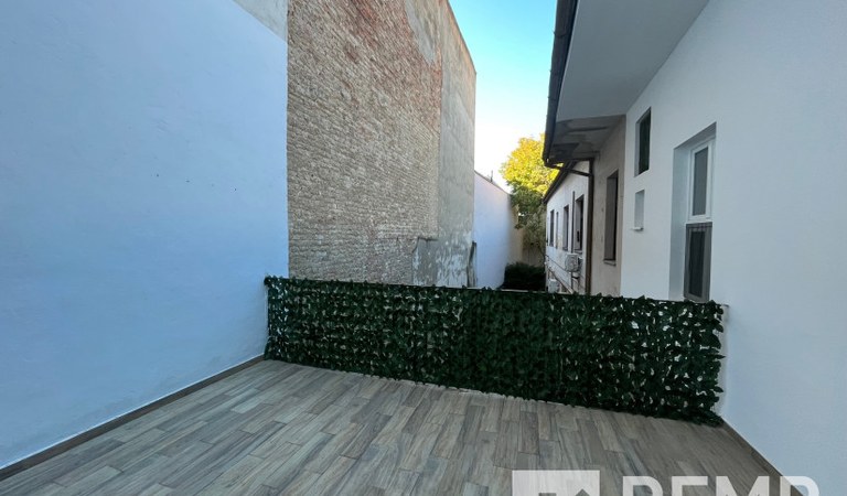 3 BEDROOM APARTMENT WITH TERRACE IN PÉCS CITY CENTER – 2. property photo
