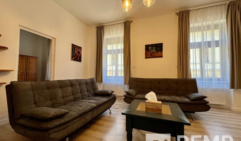 3 BEDROOM APARTMENT WITH TERRACE IN PÉCS CITY CENTER – 1. property photo