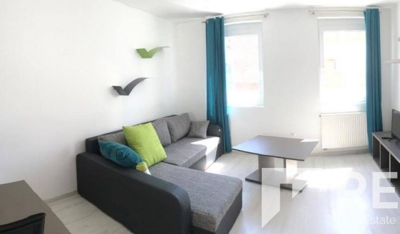 Flat for rent in Alkotmány street – 1. property photo