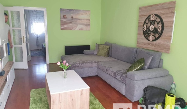 Kiadó Nagy L. kir. u. 2. em eleti  2 szobás lakás – 1. property photo