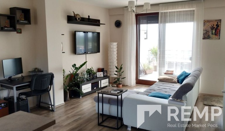 Nyugat Mecseki panorámás tégla lakás gépkocsi beállóval együtt eladó! – 3. ingatlanfotó