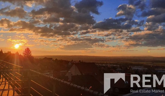 Nyugat Mecseki panorámás tégla lakás gépkocsi beállóval együtt eladó! – 1. ingatlanfotó