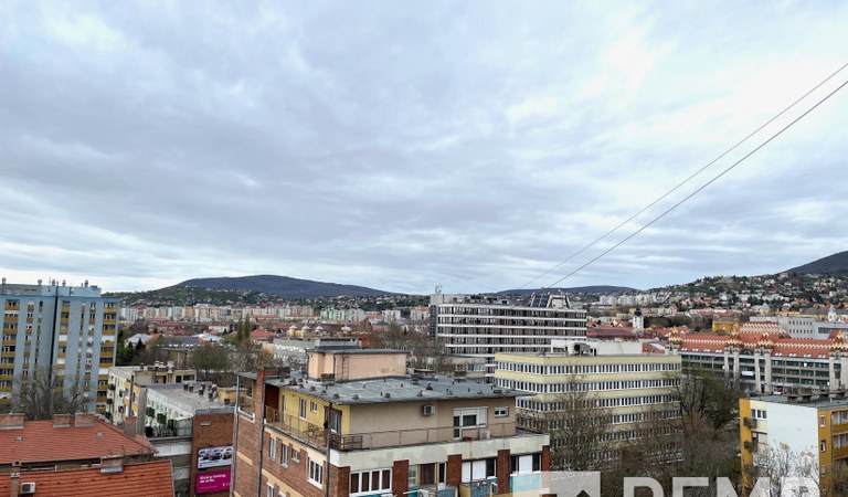 Panorámás 2 szobás panel – 2. ingatlanfotó