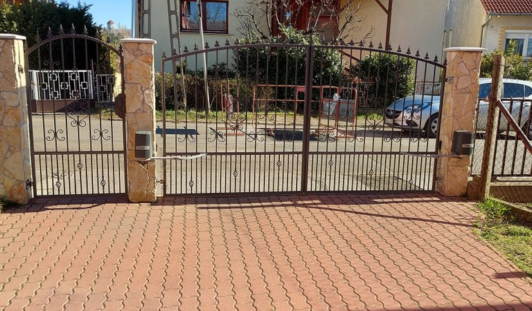 Kiadó Pcs Bittner Alajos u. 130nm-es lakás – 2. ingatlanfotó