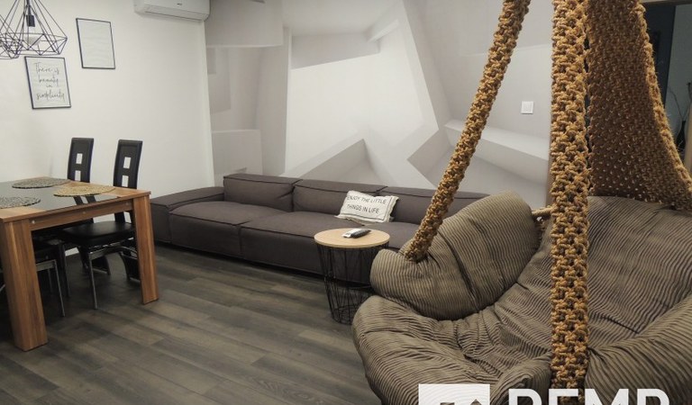 Pécsett kiadó exkluzív lakás – 1. property photo