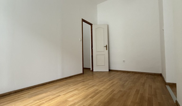 Pécs belvárosában panel áron téglalakás eladó! – 2. ingatlanfotó
