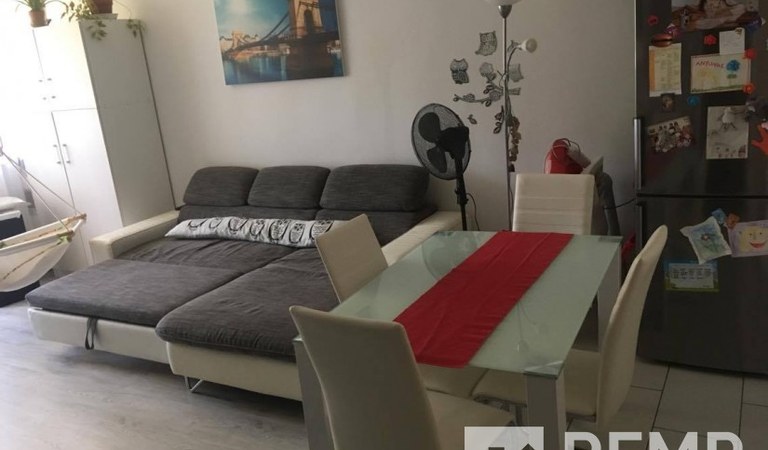 Eladó teljes körűen felújított erkélyes 3 szobás panel lakás – 1. ingatlanfotó