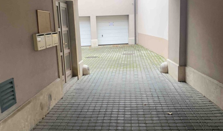 Kiadó belvárosi garázs – 1. ingatlanfotó