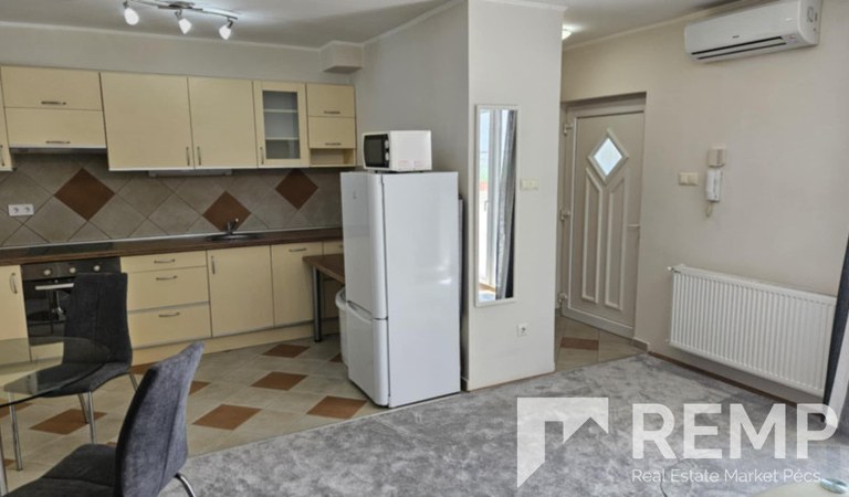 One bedroom flat for renit with balcony in Lotz Károly street! – 1. property photo