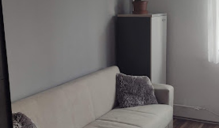 Eladó csodálatos garzonlakás Pécs egyik egyetemvárosában – Ideális befektetés vagy első otthon! – 3. property photo