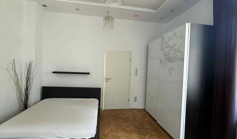 Elegant Villa Apartment for Sale in Downtown Pécs – 2. property photo