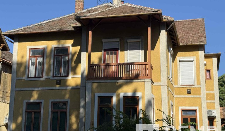 Elegant Villa Apartment for Sale in Downtown Pécs – 3. property photo
