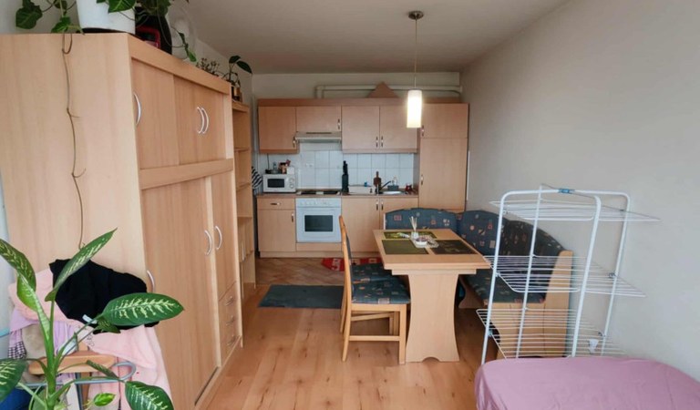 Eladó 45 m²-es, 1+2 fél szobás lakás Pécs belváros határán, 2 autóbeállóval és 10 nm-es saját tárolóval! – 3. ingatlanfotó