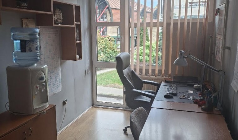 Belvárosi első emeleti iroda eladó! – 2. ingatlanfotó