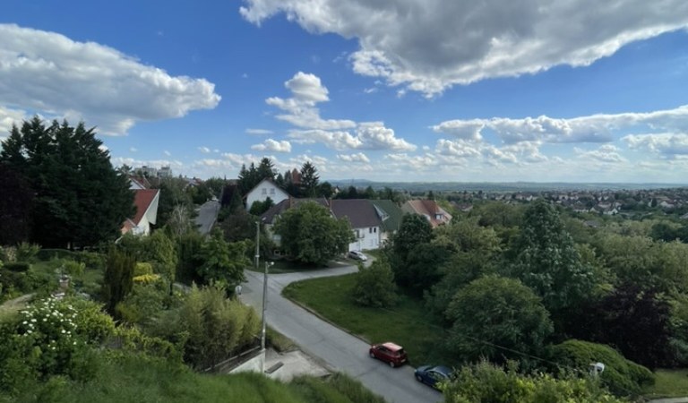 Eladó panorámás családi ház a Mecsek oldalában – 2. ingatlanfotó