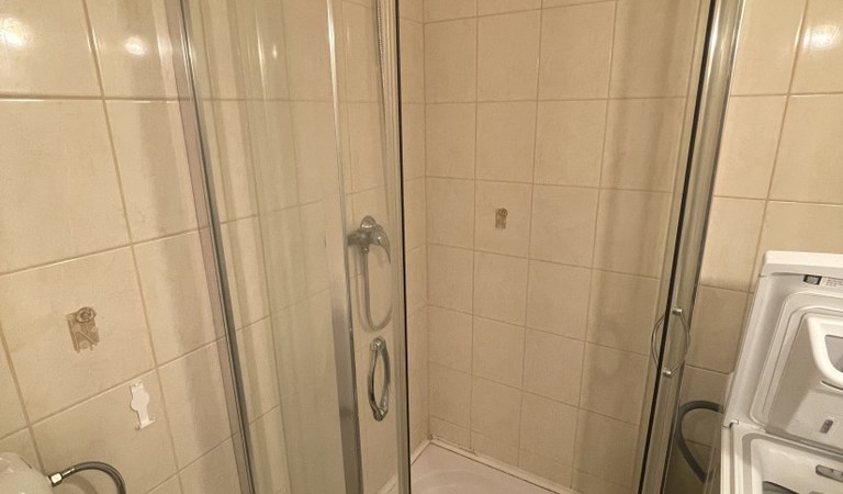 Kiadó azonnal költözhető garzonlakás Pécs–Uránvárosban – 3. ingatlanfotó