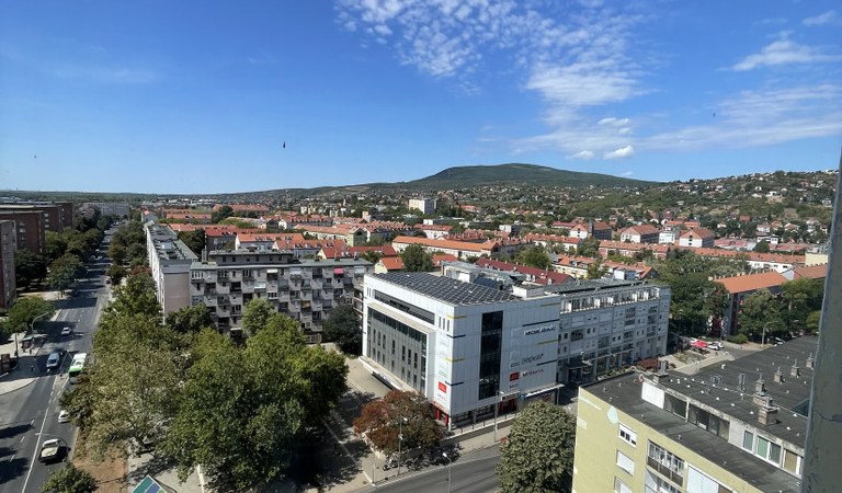 Pécsen, Uránvárosban panorámás garzonlakás kiadó! – 3. ingatlanfotó