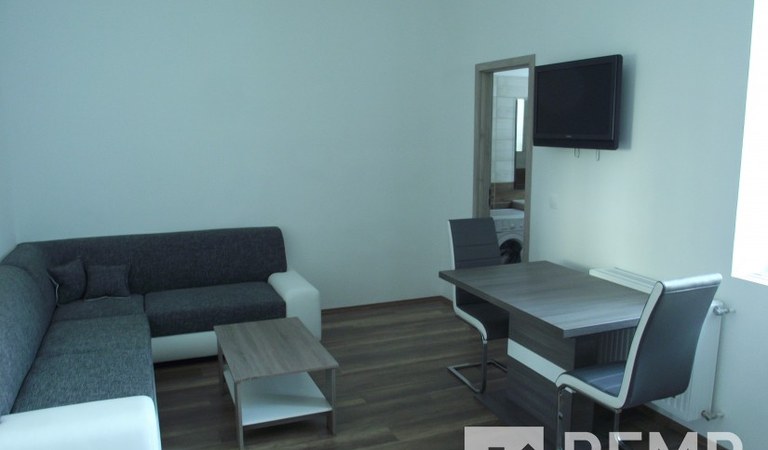 Exclusive kiadó lakás a Jogi és a Közgazdasági Egyetem mellett – 1. property photo