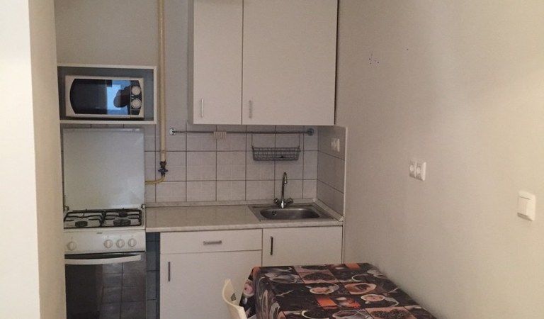 Belvárosban kiadó garzon lakás – 3. ingatlanfotó