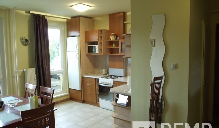 Kiadó lakás a Petőfi utcában – 1. property photo
