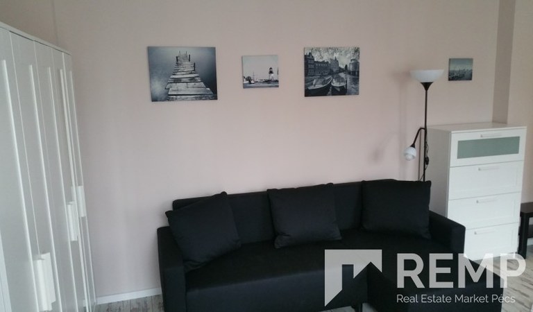Exclusive kiadó lakás a Jogi és a Közgazdasági Egyetem mellett – 2. property photo