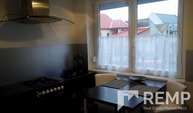 Flat for rent in Garay Street! – 2. property photo